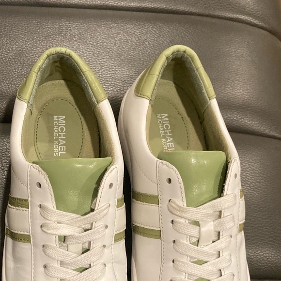 Michael Kors Irving Stripe Lace UP Sneaker Size 6.5 - Picture 11 of 16